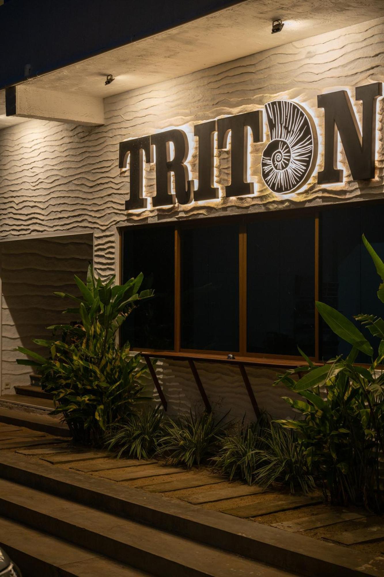 Triton Dondra Hotel Bagian luar foto
